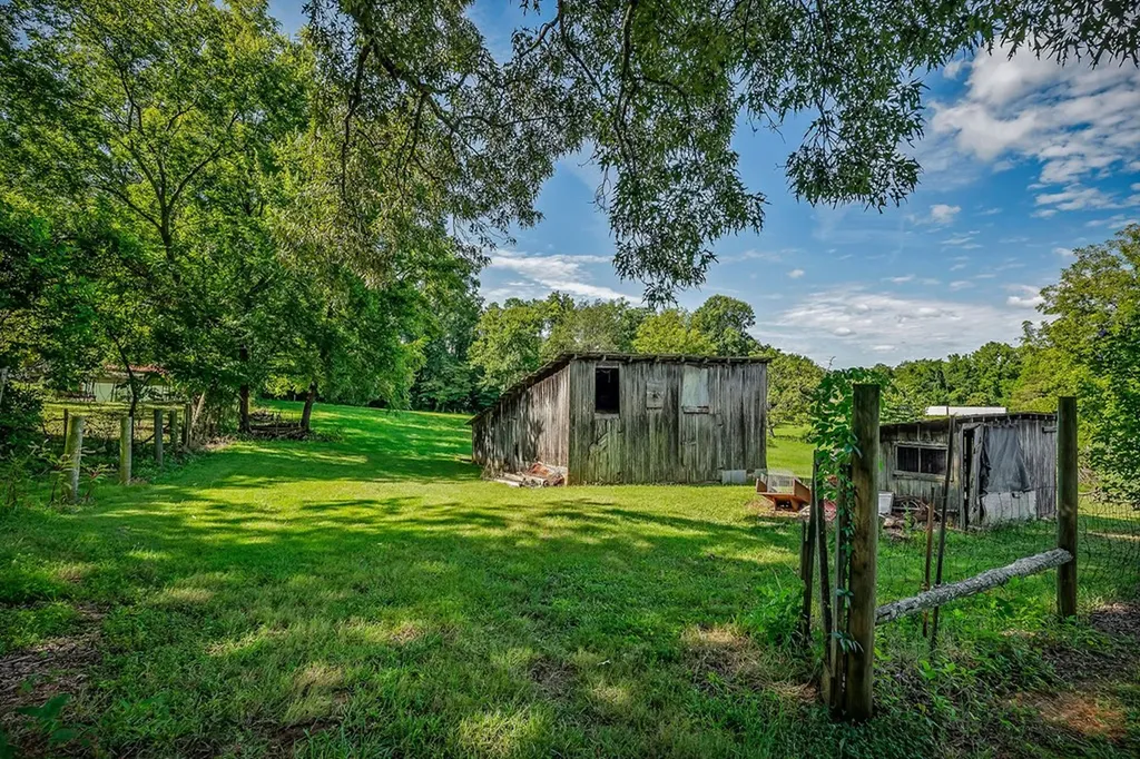 220 220 Higginbotham Road Mcminnville TN 37110