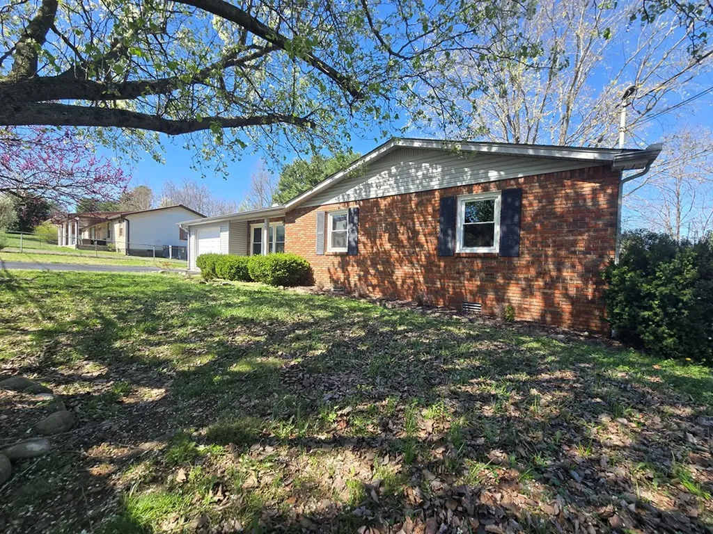 741 Greenland Avenue Cookeville TN 38501