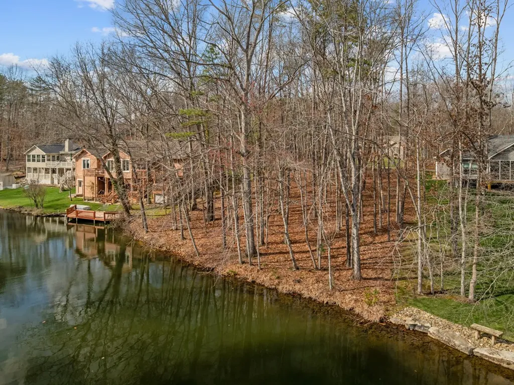 15 Andover Lane Crossville TN 38558