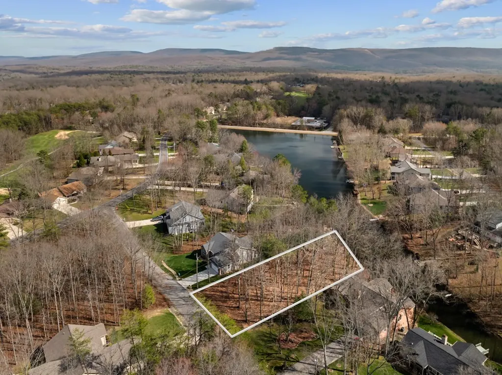 15 Andover Lane Crossville TN 38558