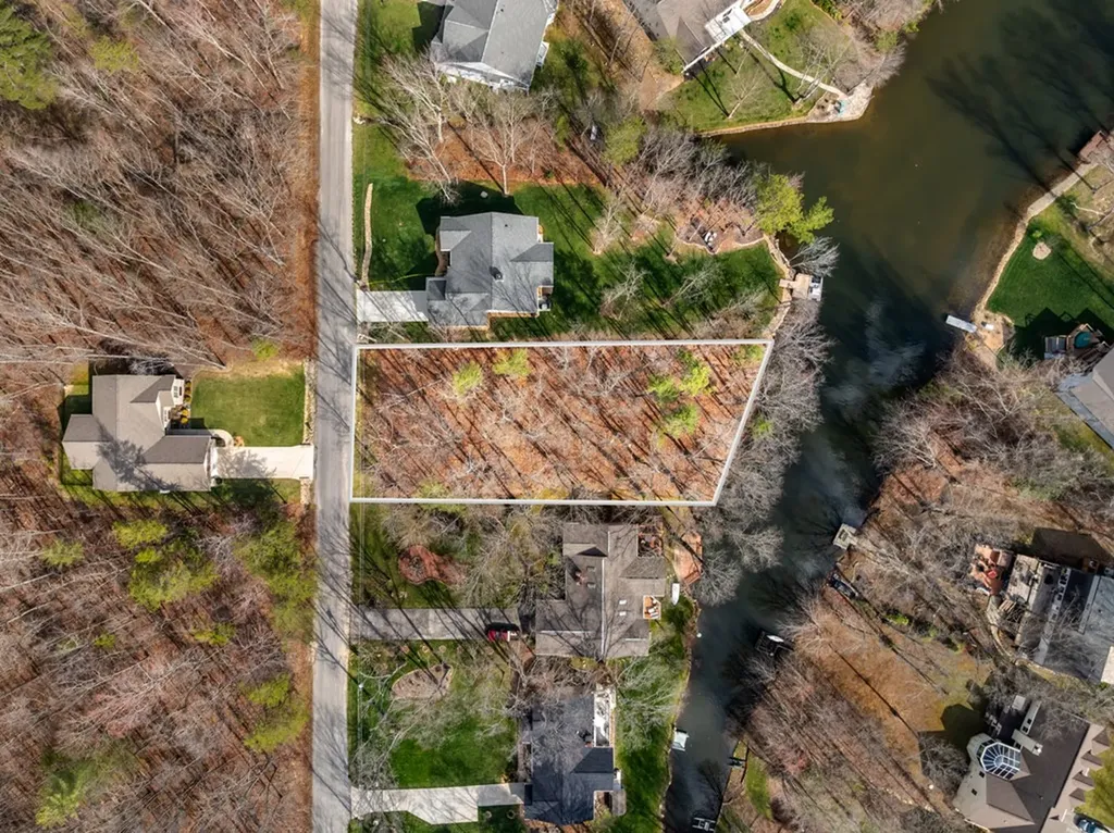 15 Andover Lane Crossville TN 38558