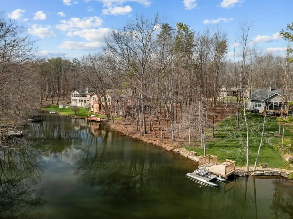 15 Andover Lane Crossville TN 38558