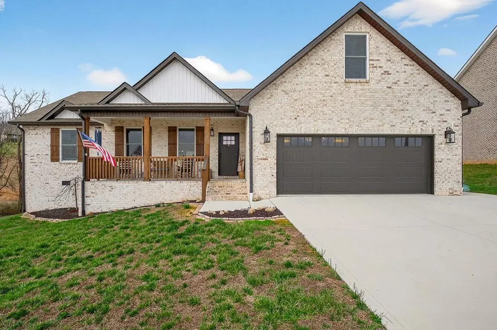 683 Blue Water Drive Cookeville TN 38506