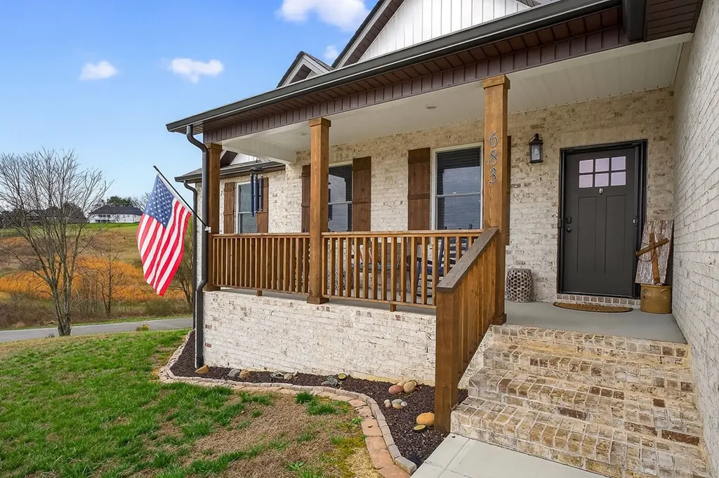 683 Blue Water Drive Cookeville TN 38506