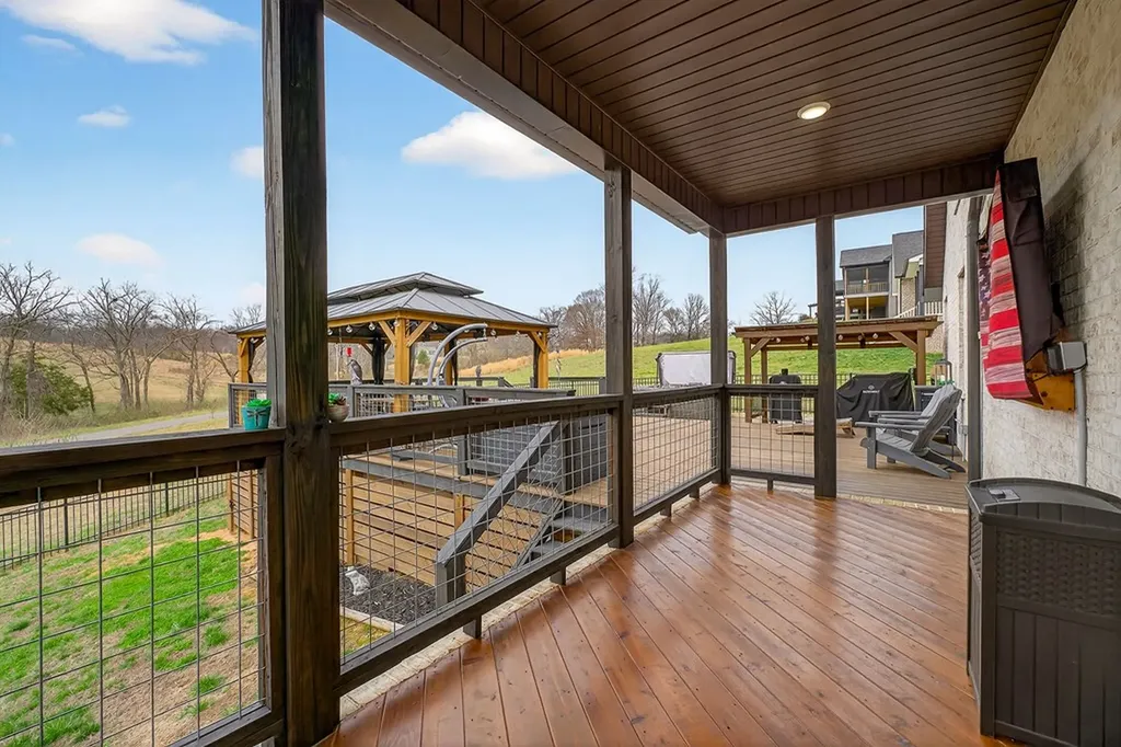 683 Blue Water Drive Cookeville TN 38506