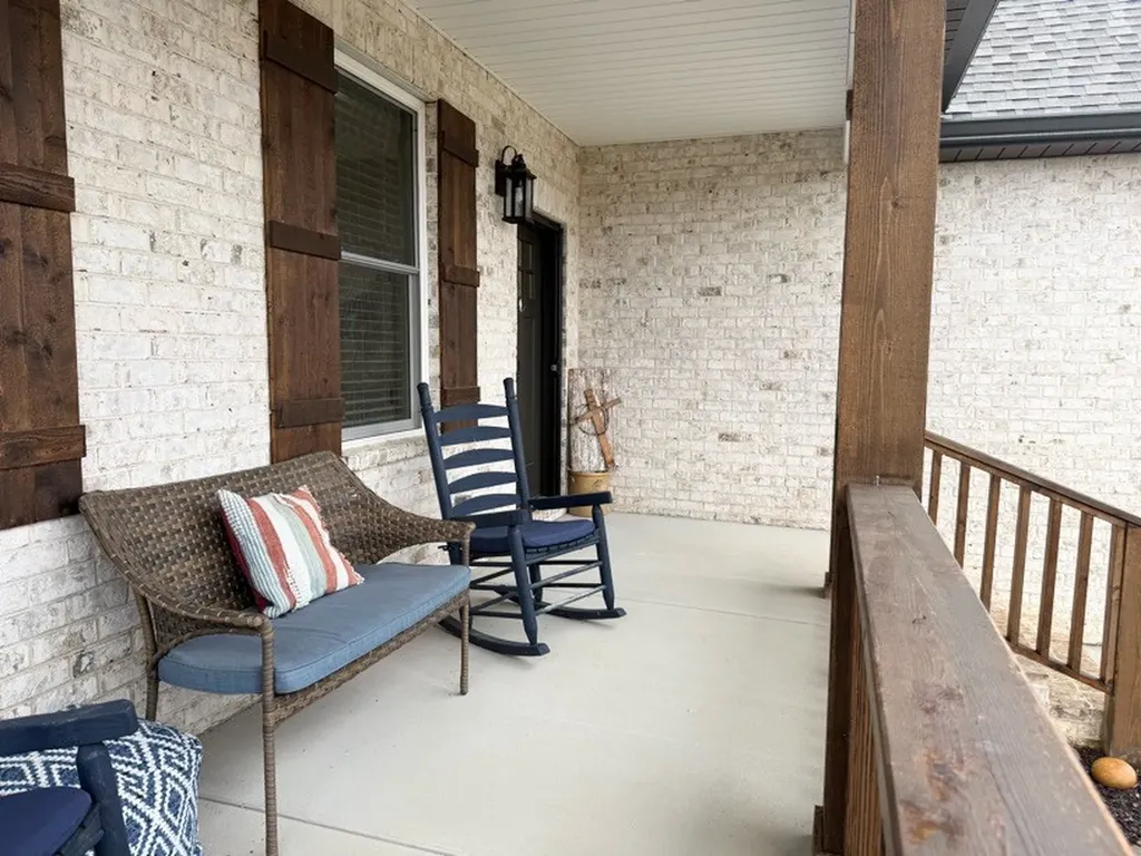 683 Blue Water Drive Cookeville TN 38506