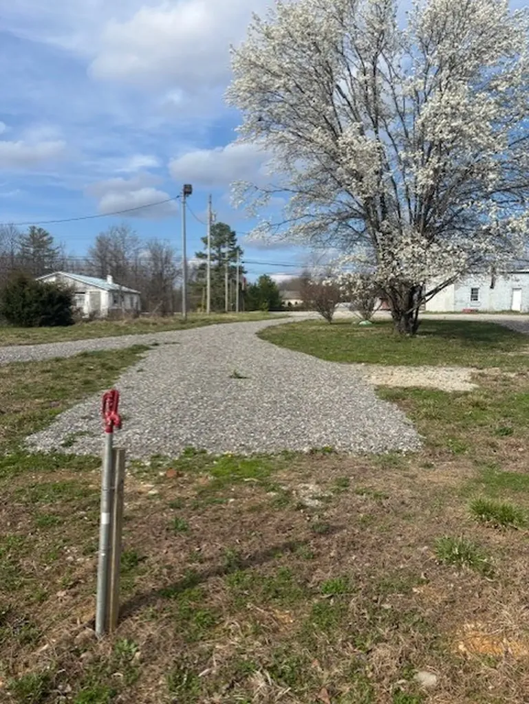 13215 Highway 70 N Crossville TN 38571