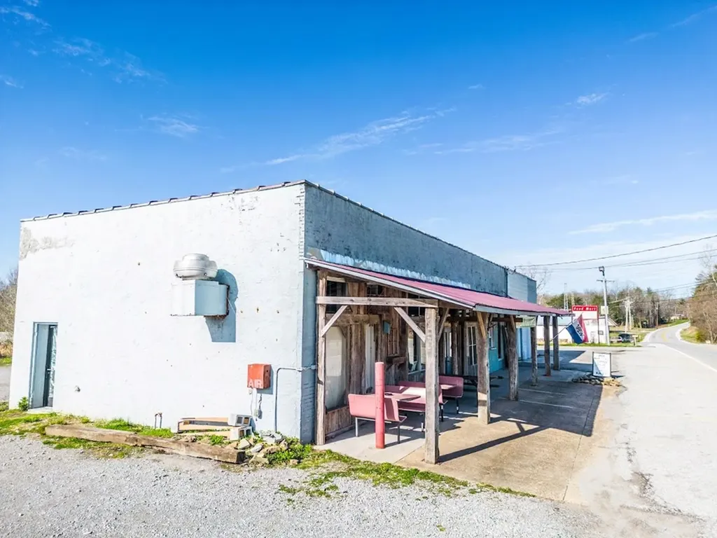 13215 Highway 70 N Crossville TN 38571