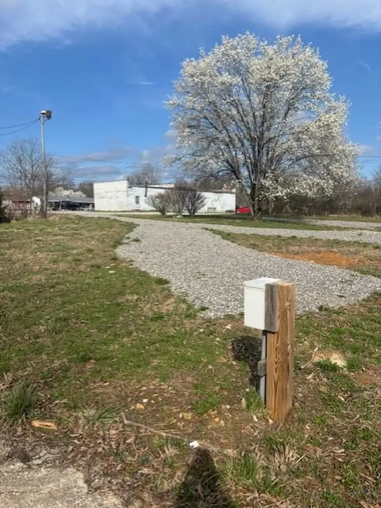 13215 Highway 70 N Crossville TN 38571