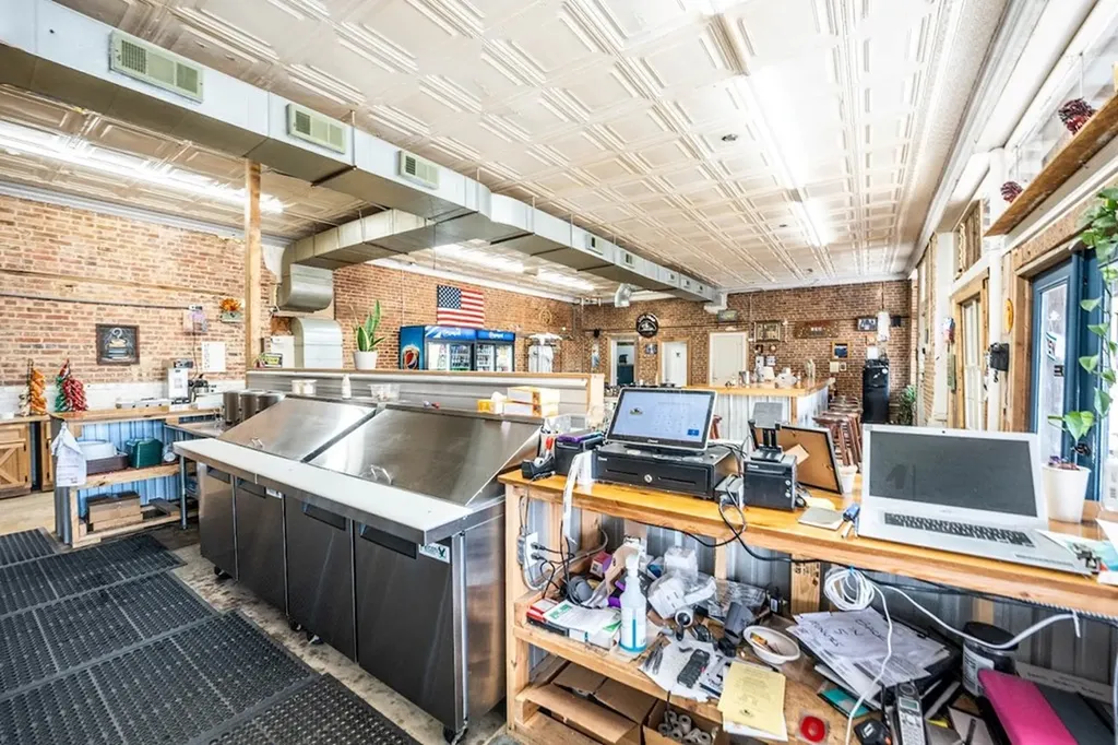 13215 Highway 70 N Crossville TN 38571