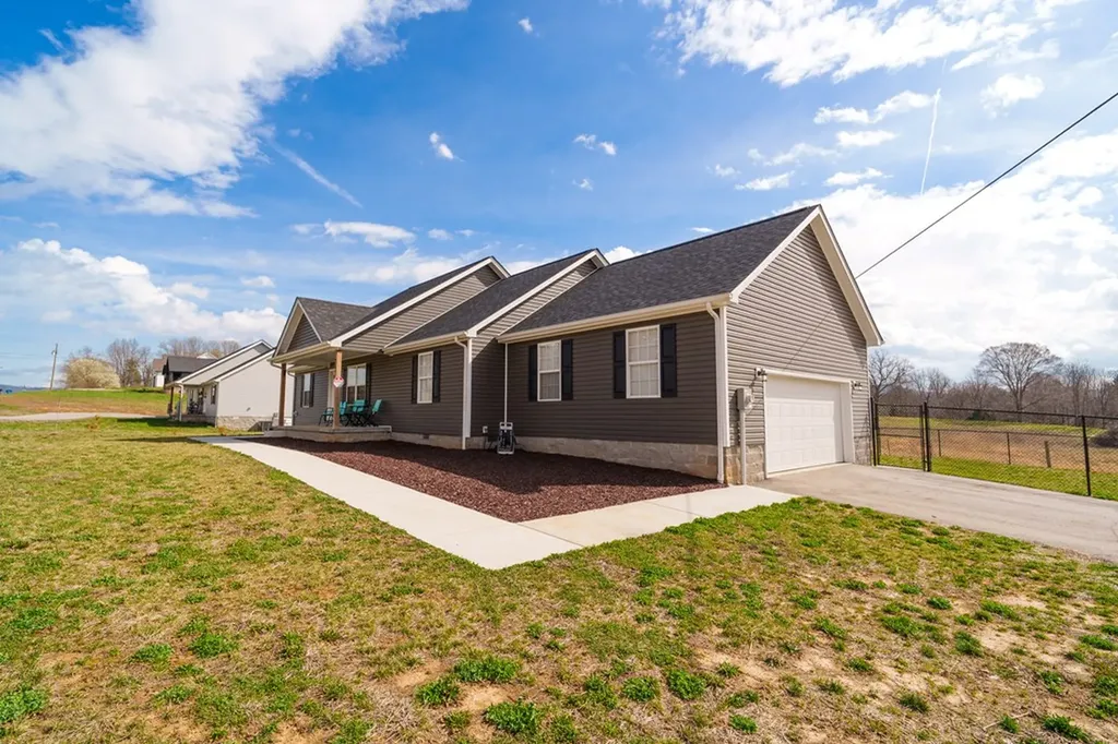 4346 Monterey Highway Sparta TN 38583