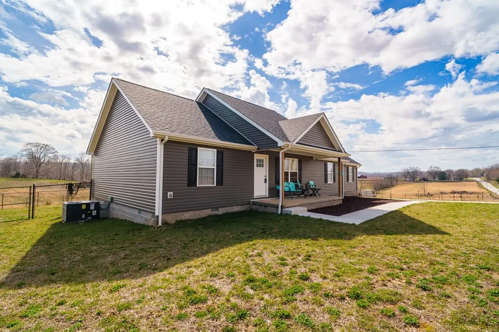 4346 Monterey Highway Sparta TN 38583