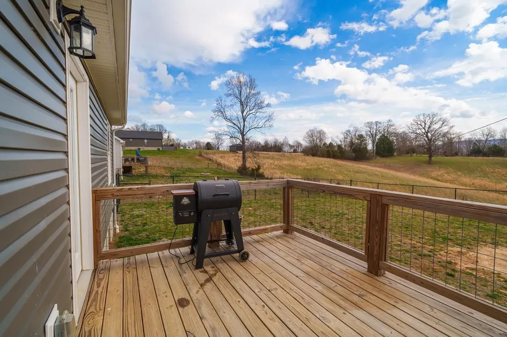 4346 Monterey Highway Sparta TN 38583