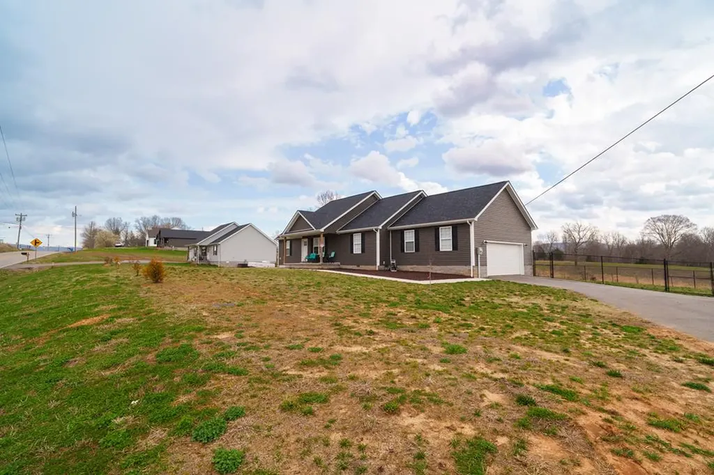 4346 Monterey Highway Sparta TN 38583
