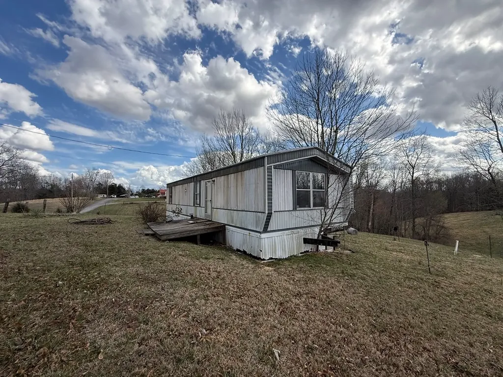 262 Burristown Paradise Lane Gainesboro TN 38562