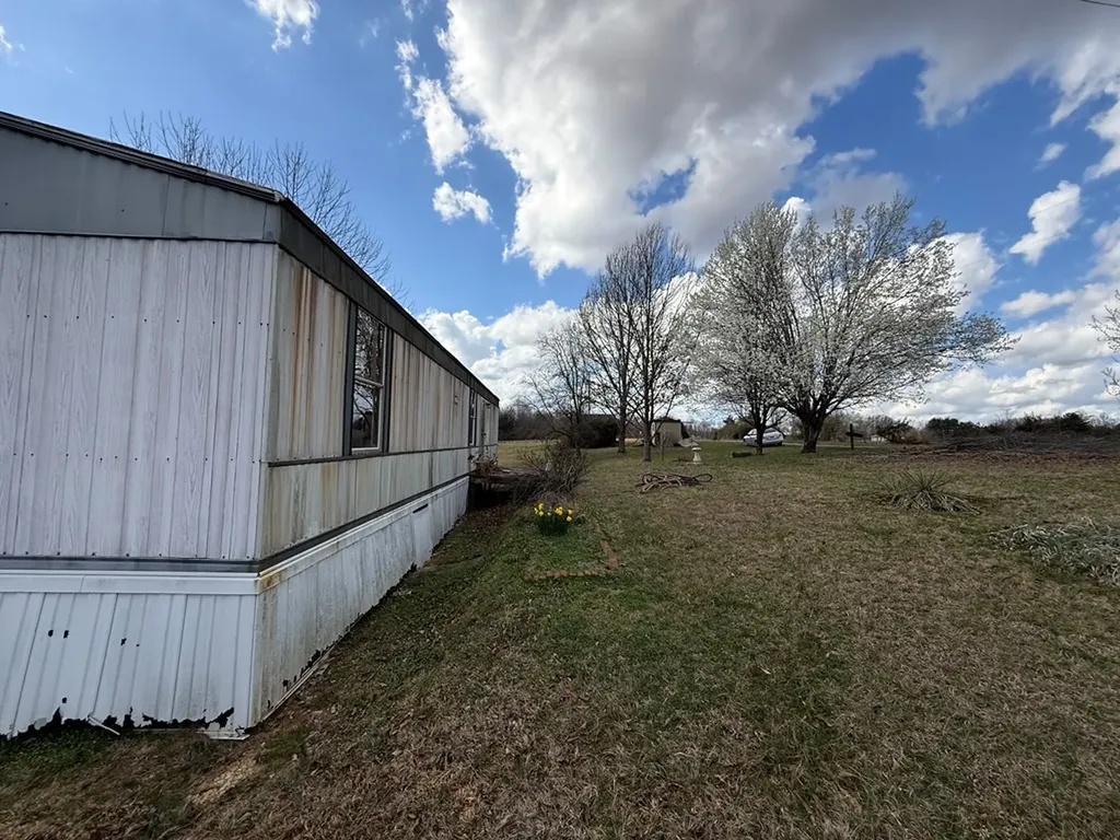 262 Burristown Paradise Lane Gainesboro TN 38562