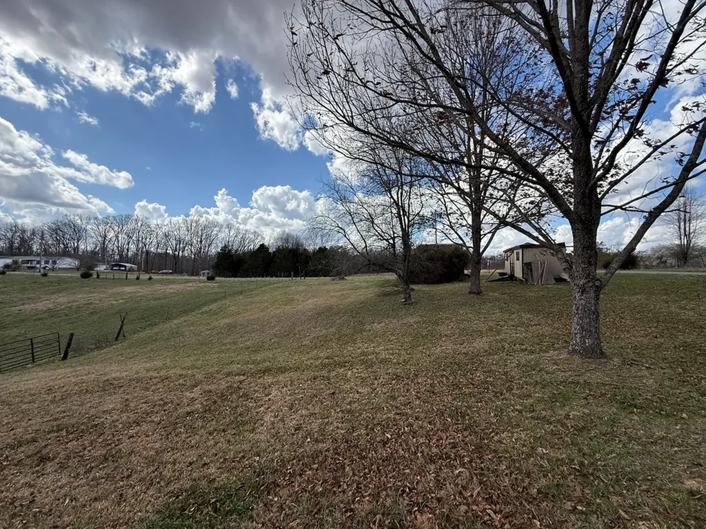 262 Burristown Paradise Lane Gainesboro TN 38562