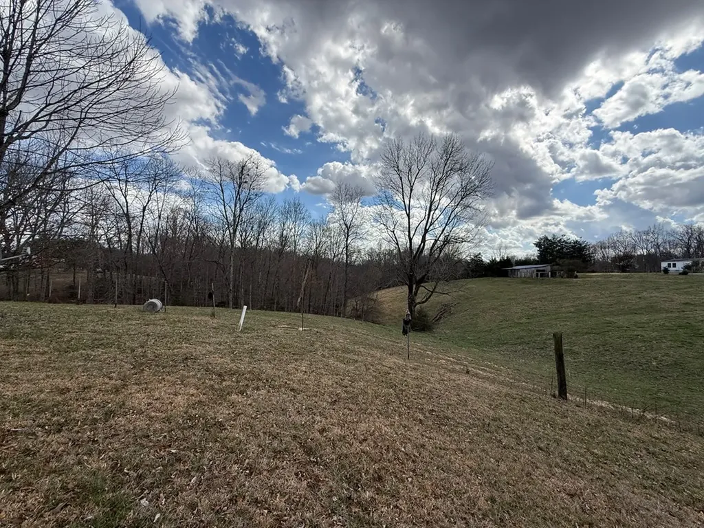 262 Burristown Paradise Lane Gainesboro TN 38562