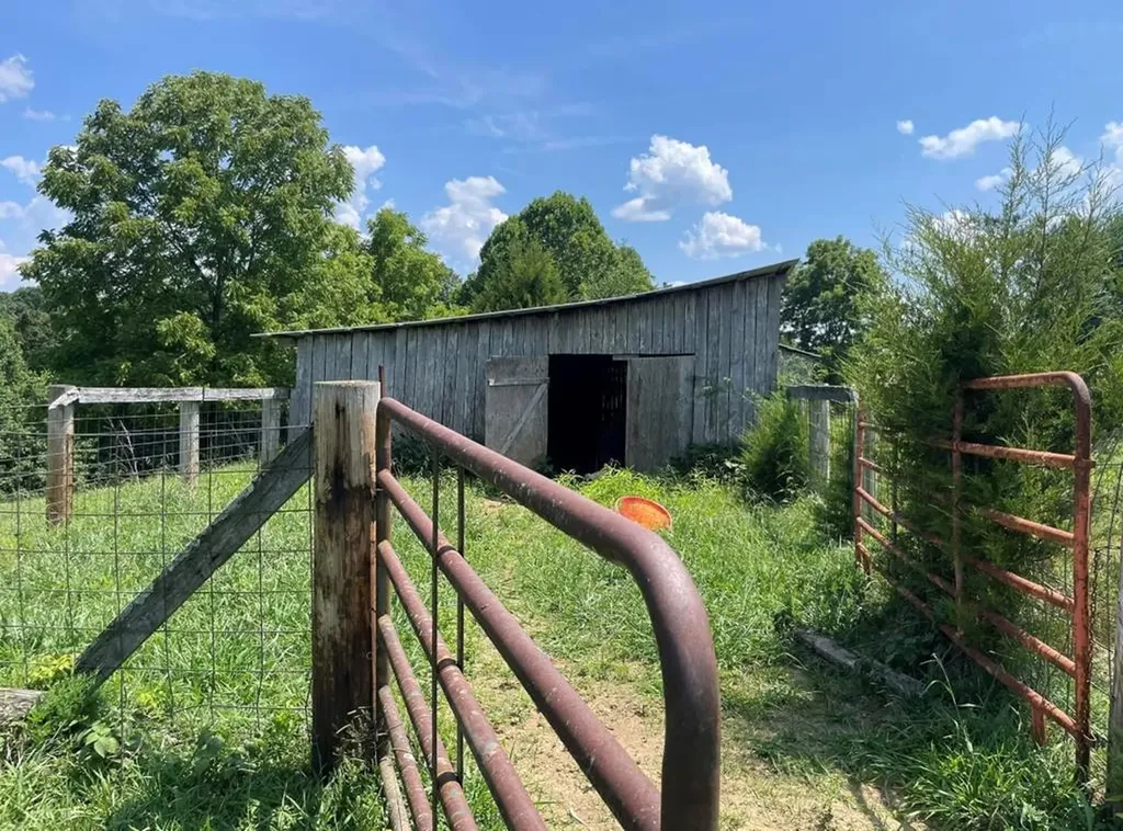 262 Burristown Paradise Lane Gainesboro TN 38562