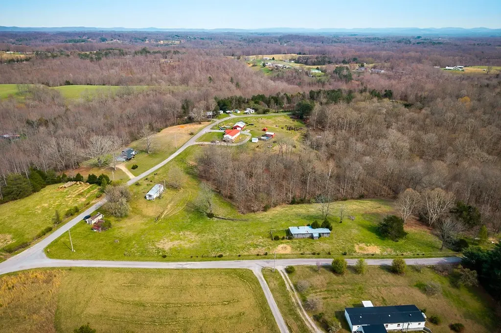 262 Burristown Paradise Lane Gainesboro TN 38562