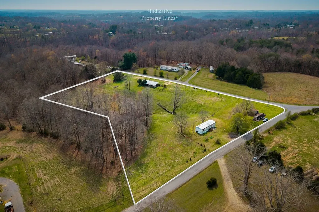262 Burristown Paradise Lane Gainesboro TN 38562