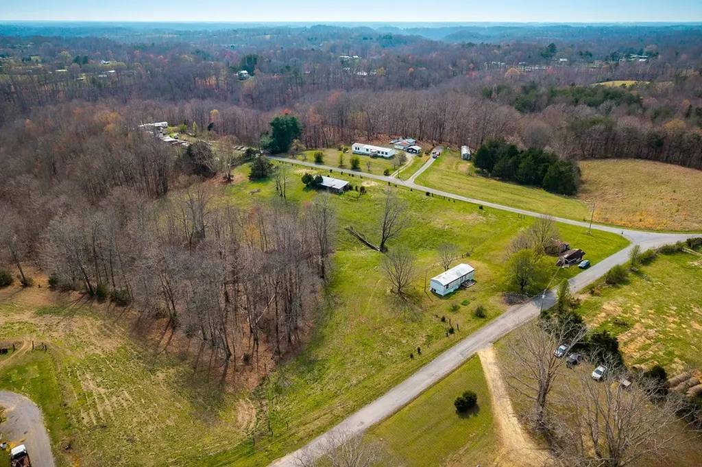 262 Burristown Paradise Lane Gainesboro TN 38562