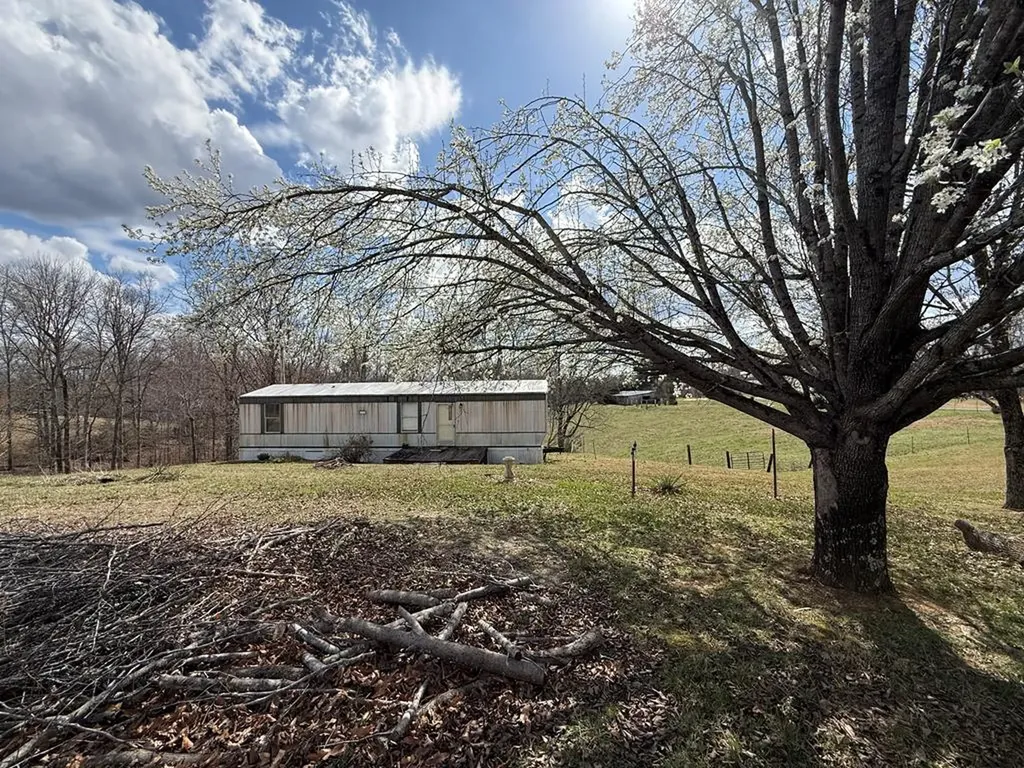 262 Burristown Paradise Lane Gainesboro TN 38562