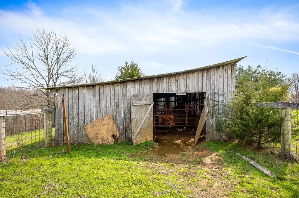 262 Burristown Paradise Lane Gainesboro TN 38562