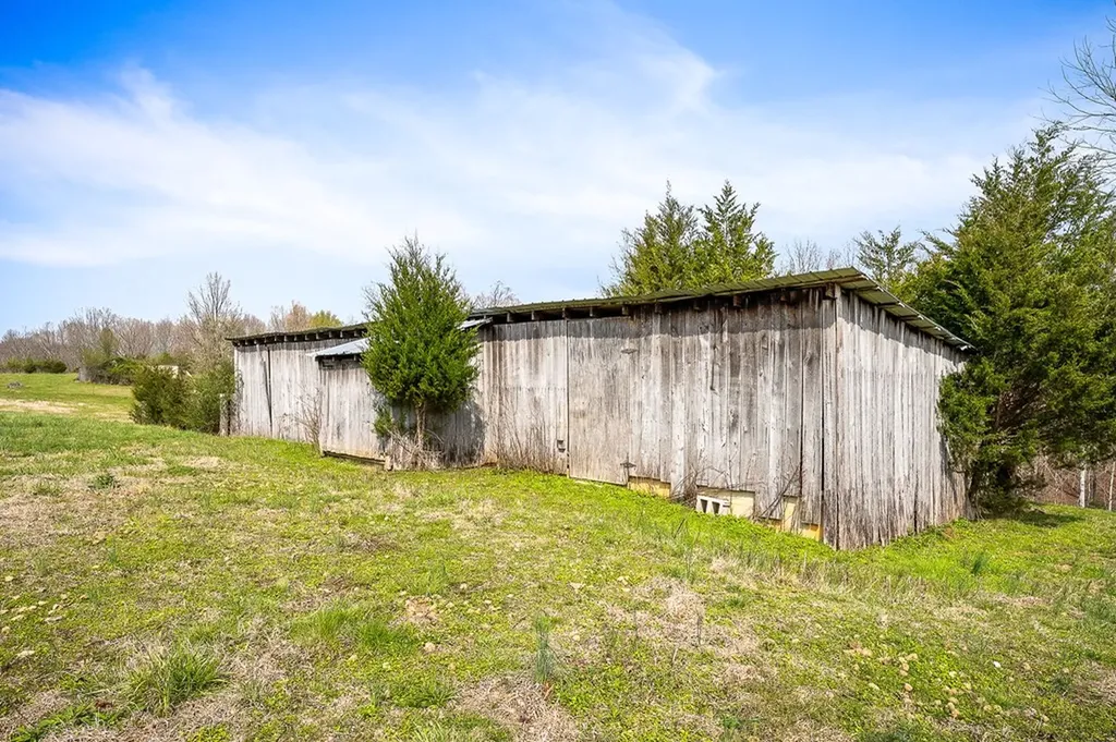 262 Burristown Paradise Lane Gainesboro TN 38562