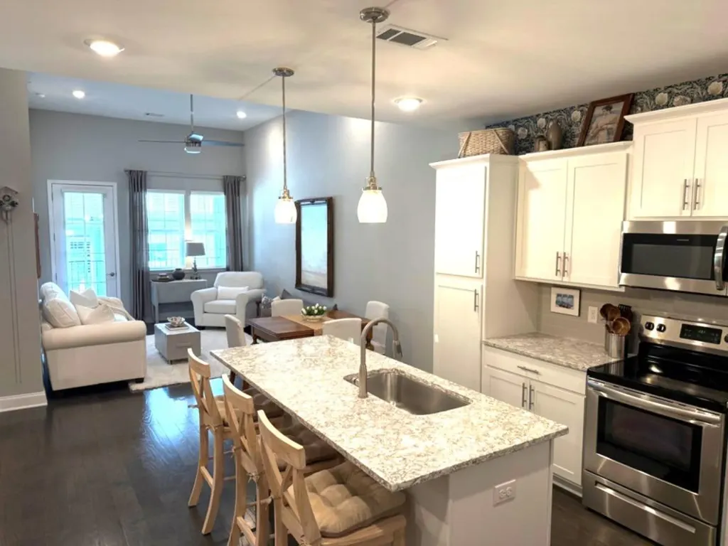 800 Vintage Green Ln Unit 302 Franklin TN 37064-2333