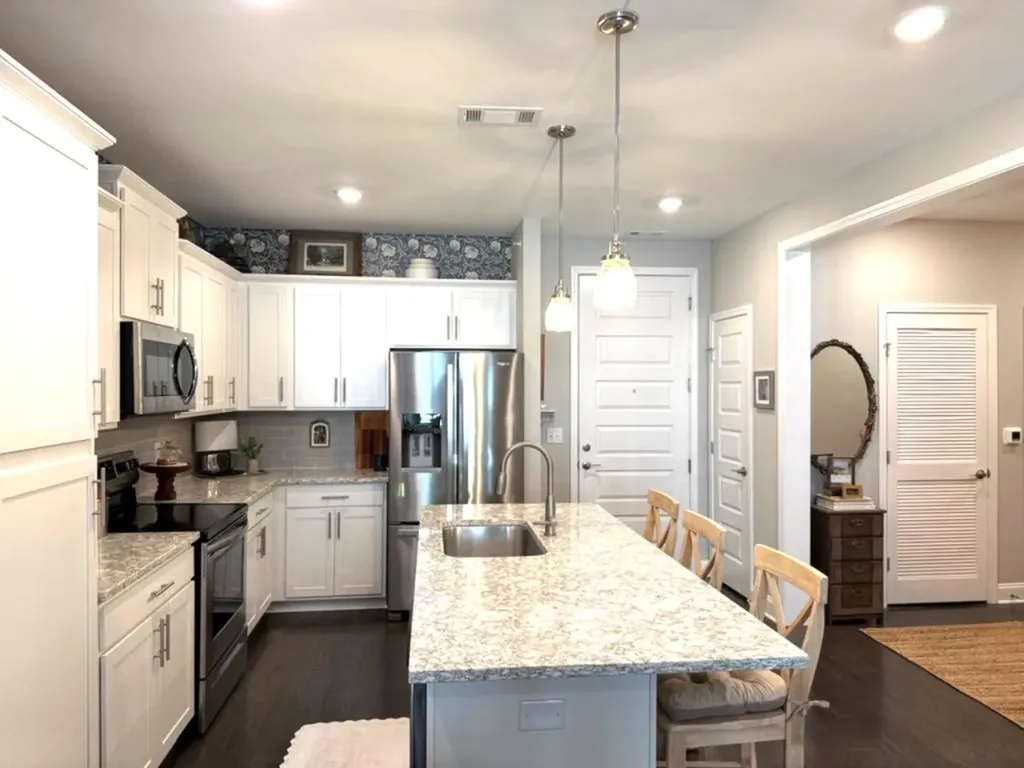 800 Vintage Green Ln Unit 302 Franklin TN 37064-2333