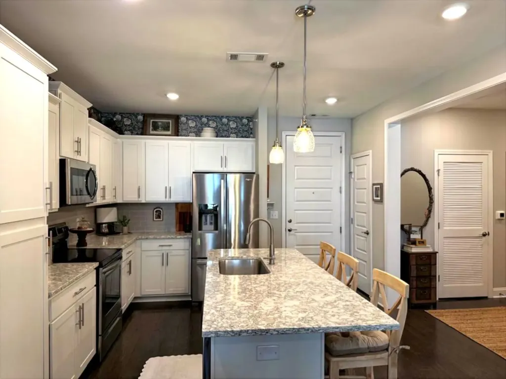 800 Vintage Green Ln Unit 302 Franklin TN 37064-2333