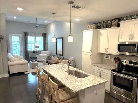 800 Vintage Green Ln Unit 302 Franklin TN 37064-2333