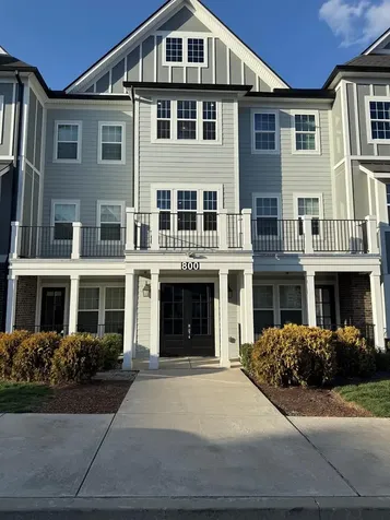 800 Vintage Green Ln Unit 302 Franklin TN 37064-2333
