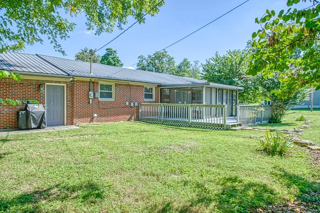 1115 Patrick Street Cookeville TN 38501