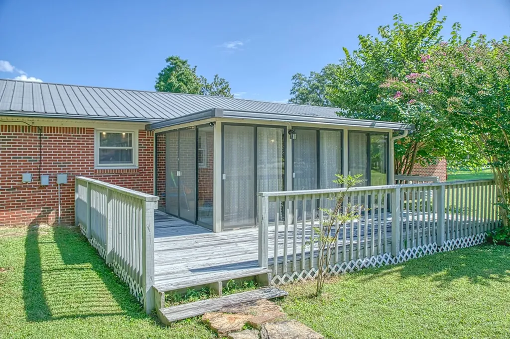 1115 Patrick Street Cookeville TN 38501
