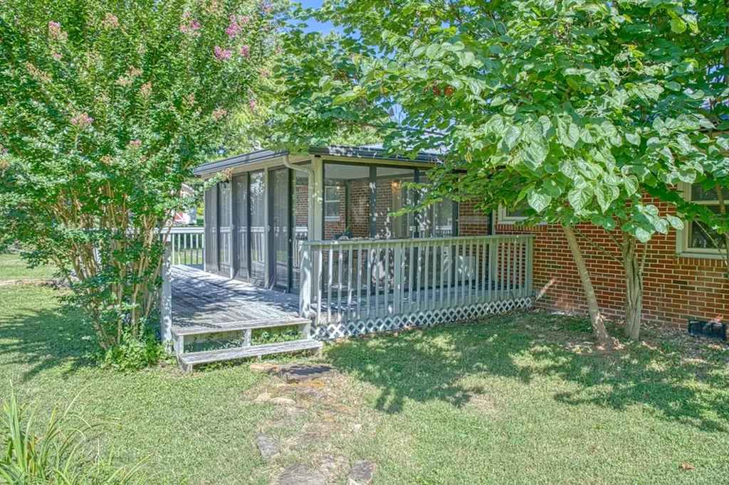 1115 Patrick Street Cookeville TN 38501