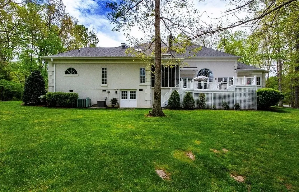 554 Halstead Drive Crossville TN 38555