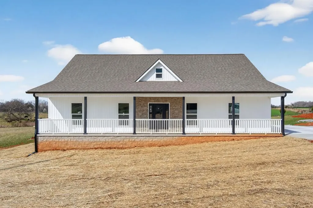 Sparta TN, 424 Harleys Ridge Road