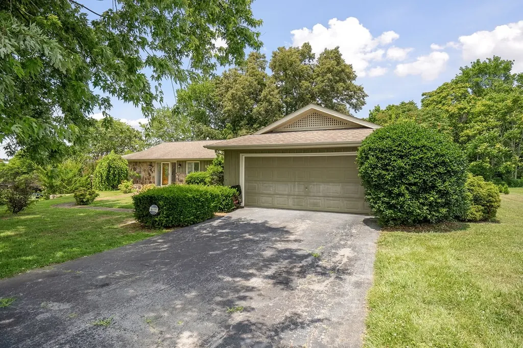 242 Oakland Drive Sparta TN 38583