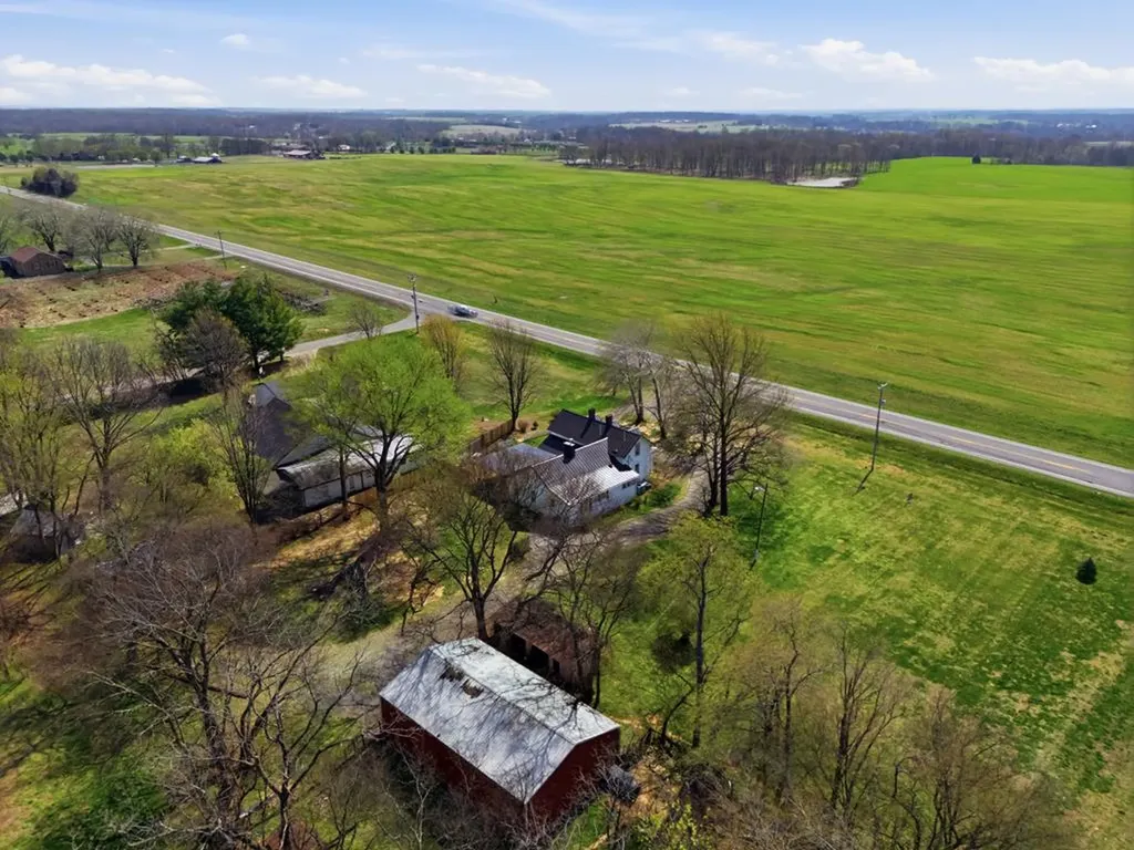 6013 Highway 41n Other TN 37032