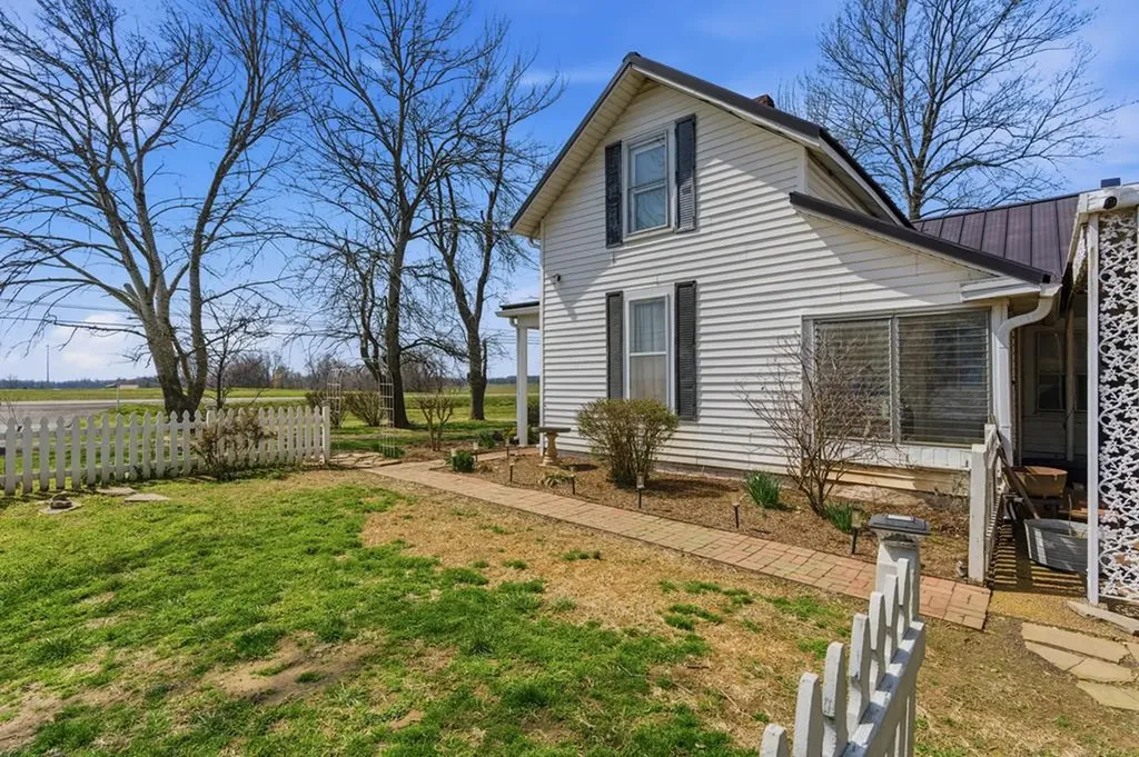6013 Highway 41n Other TN 37032