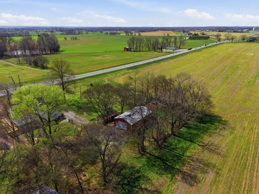 6013 Highway 41n Other TN 37032