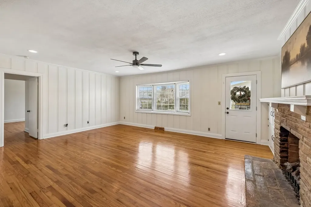 225 Jackson Avenue Carthage TN 37030