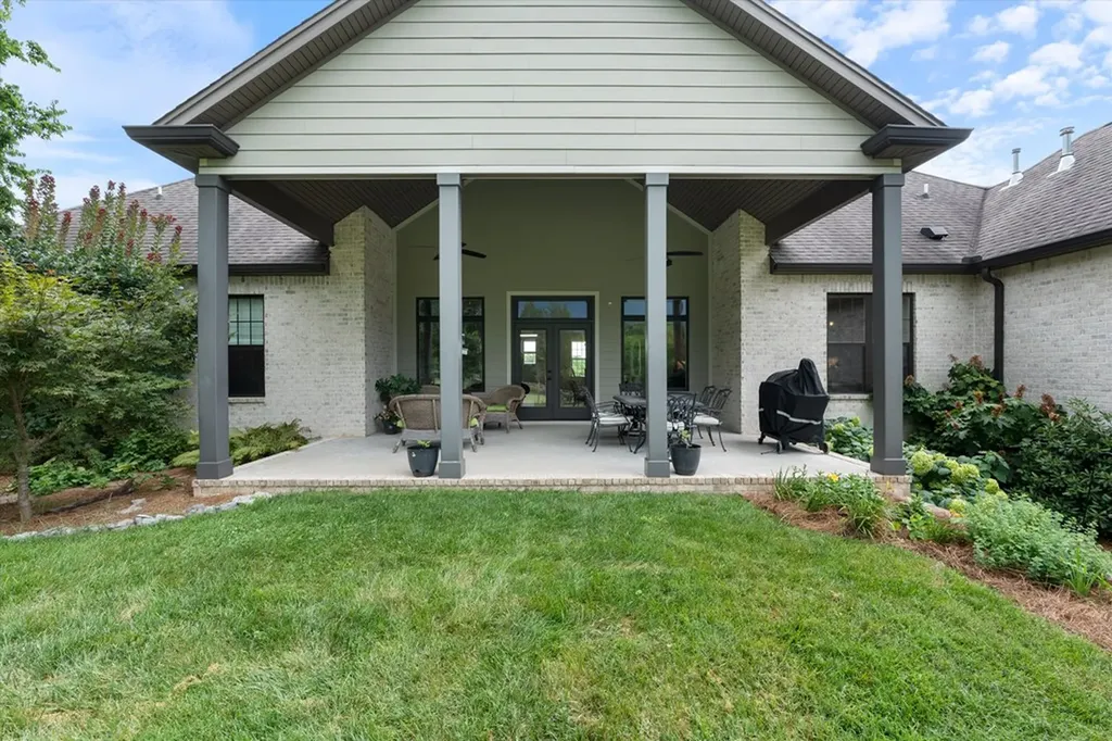 1135D Center Point Road Hendersonville TN 37075