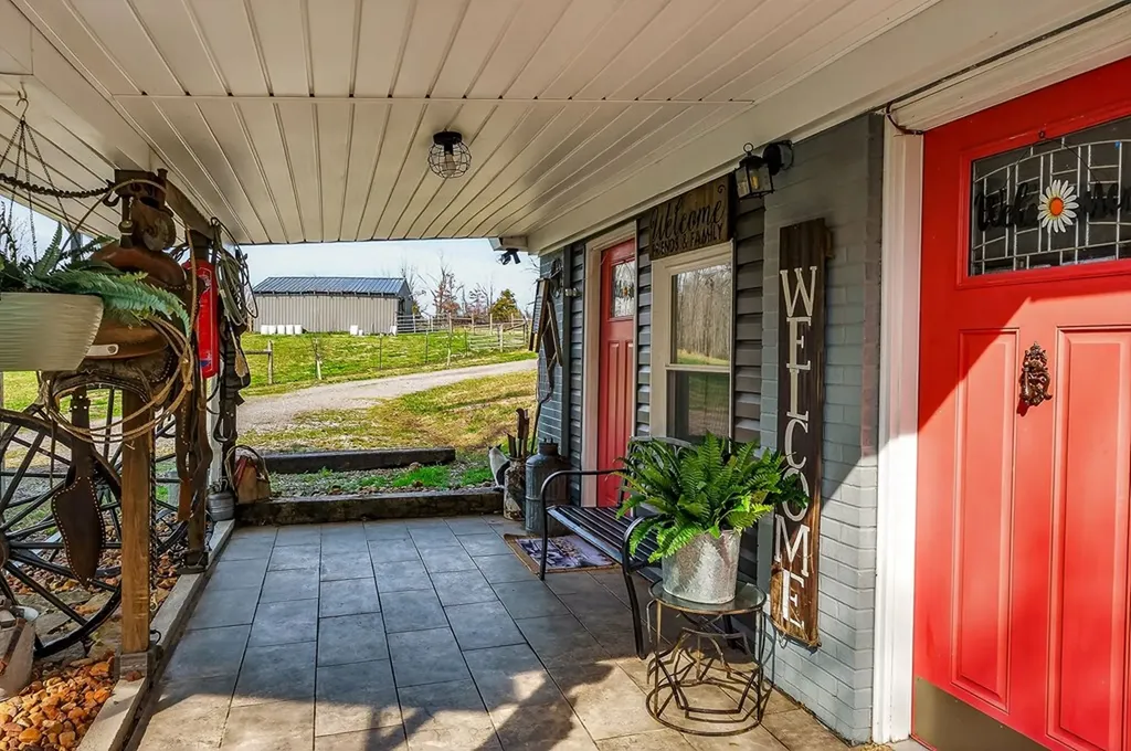 1603 Coon Hunt Road Baxter TN 38544