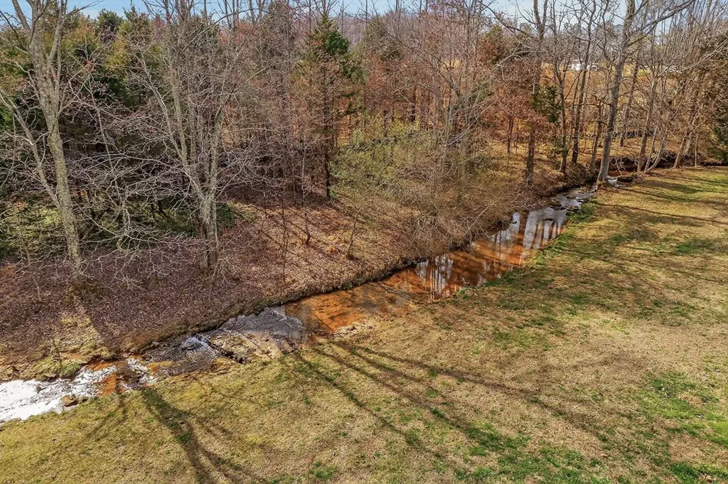 1603 Coon Hunt Road Baxter TN 38544