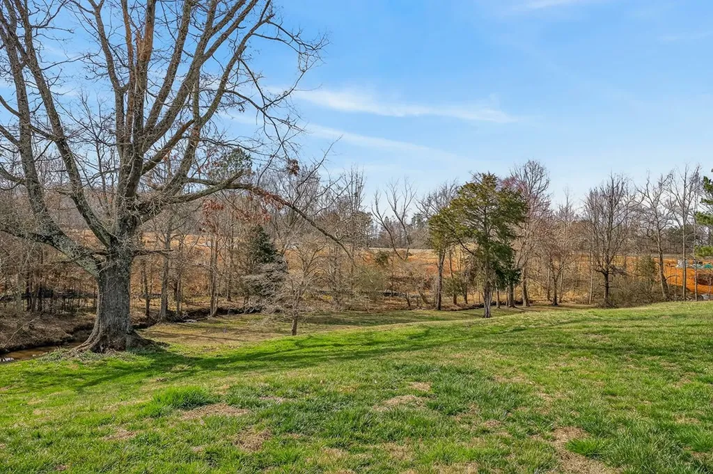 1603 Coon Hunt Road Baxter TN 38544