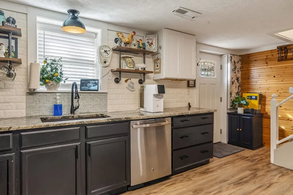 1603 Coon Hunt Road Baxter TN 38544