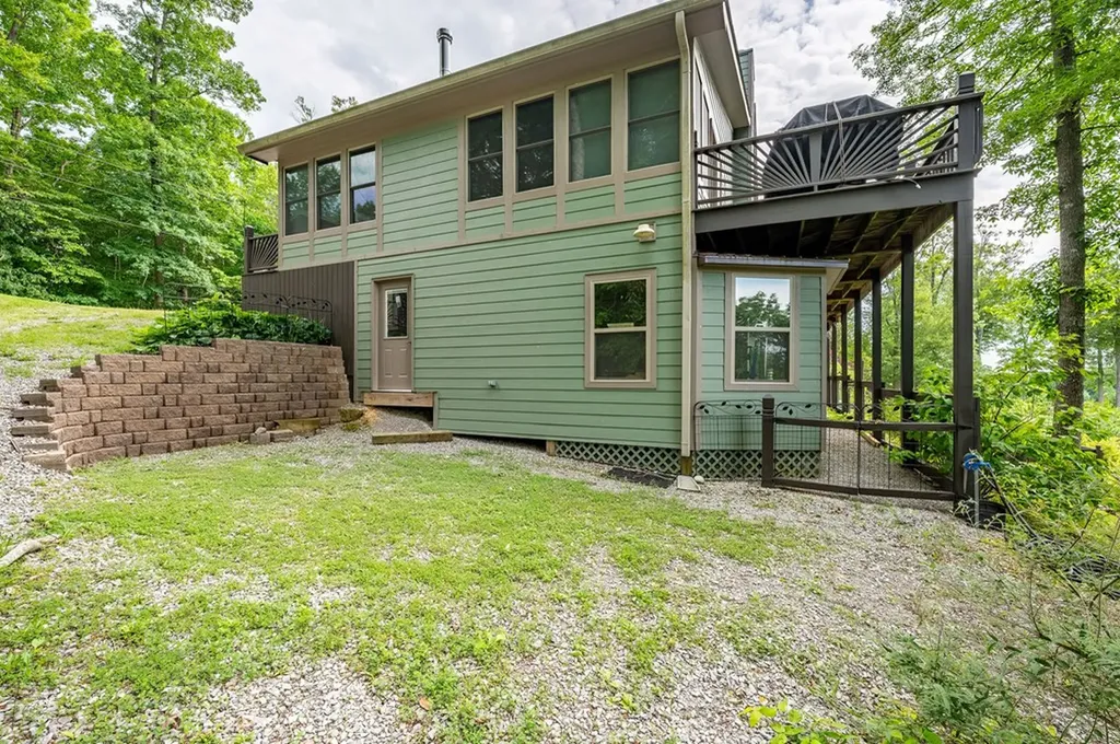 4550 Southgate Road Byrdstown TN 38549